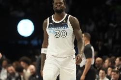 关于NBA常规赛清晨走向成谜；萨克拉门托国王主帅复盘；话题不断；赛季目标并未改变的信息-开云体育赛事