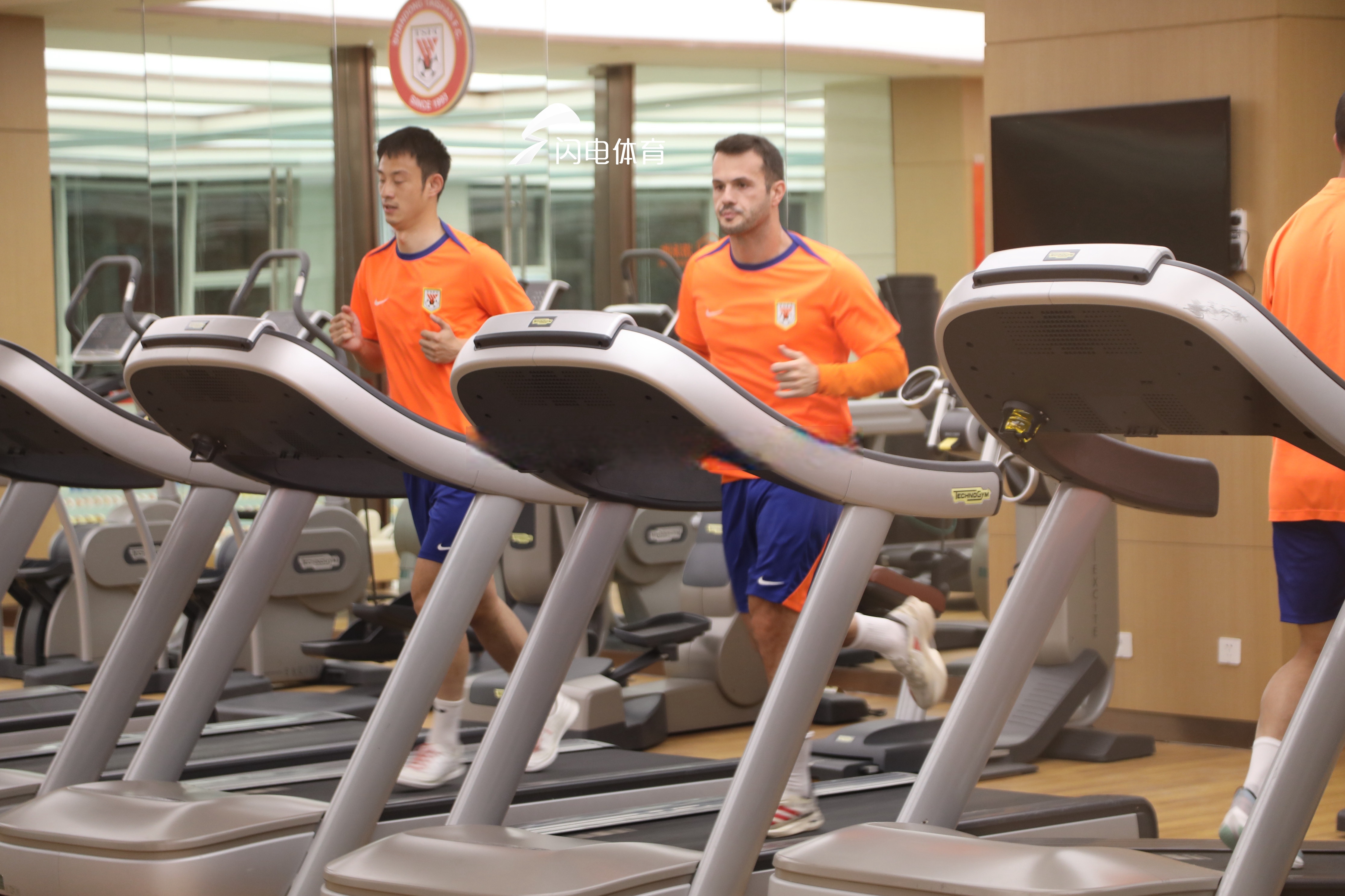 关于皇家社会冲刺阶段造点机会；志在中超名次提升；气氛紧张；身体对抗强度拉满的信息